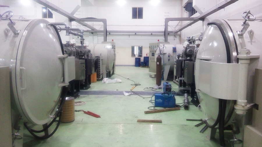 聚酰亞胺PI導熱膜石墨化專用設備 聚酰亞胺PI導熱膜石墨化專用設備